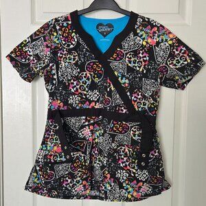 Butter- Soft Stretch Colorful Leopard Scrub top SMALL